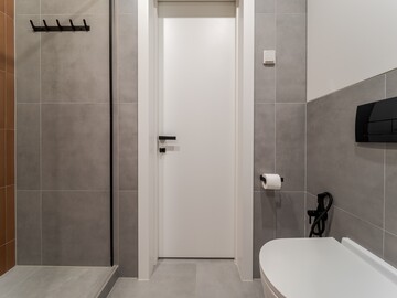 Санвузол та душова у двокімнатній квартирі 50 m² — ремонт ЖК SEVEN Київ